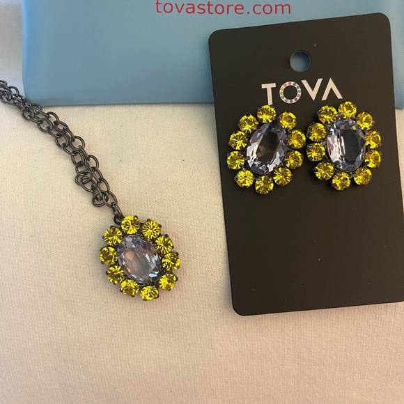 Tova Jewelry - Tova Edith Earrings and Necklace Set